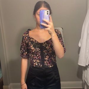 Lost + Wander Floral Puff Sleeve Crop Top